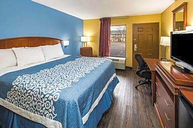 Days Inn by Wyndham Oak Grove/Ft. Campbell
