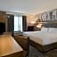 DoubleTree by Hilton St. Louis-Airport