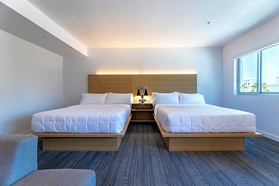 Hotel Mai Downtown Long Beach