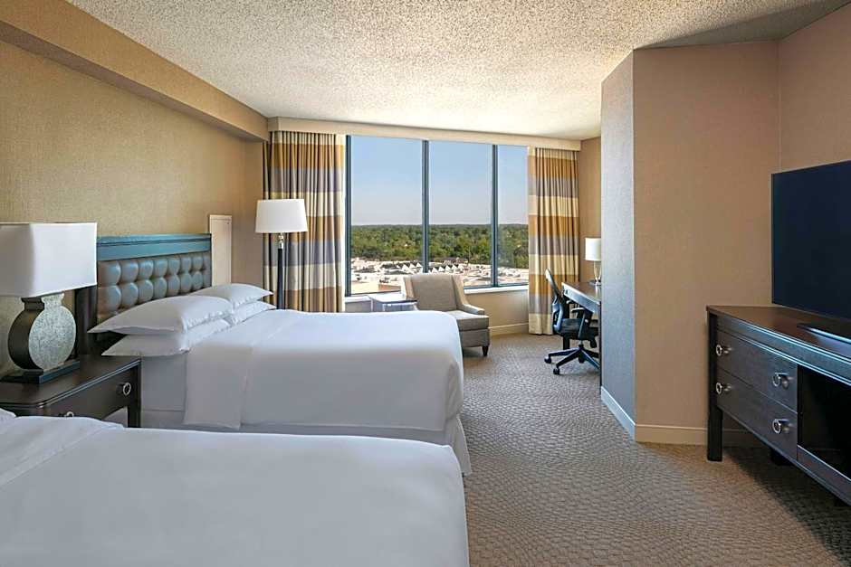Sheraton Greensboro At Four Seasons