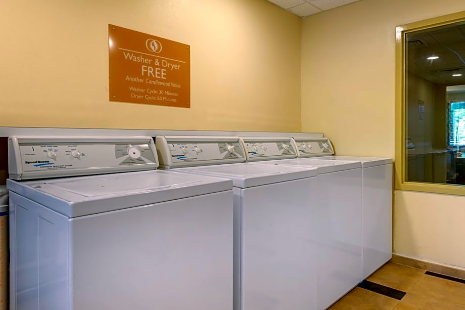 Candlewood Suites Fort Myers/Sanibel Gateway