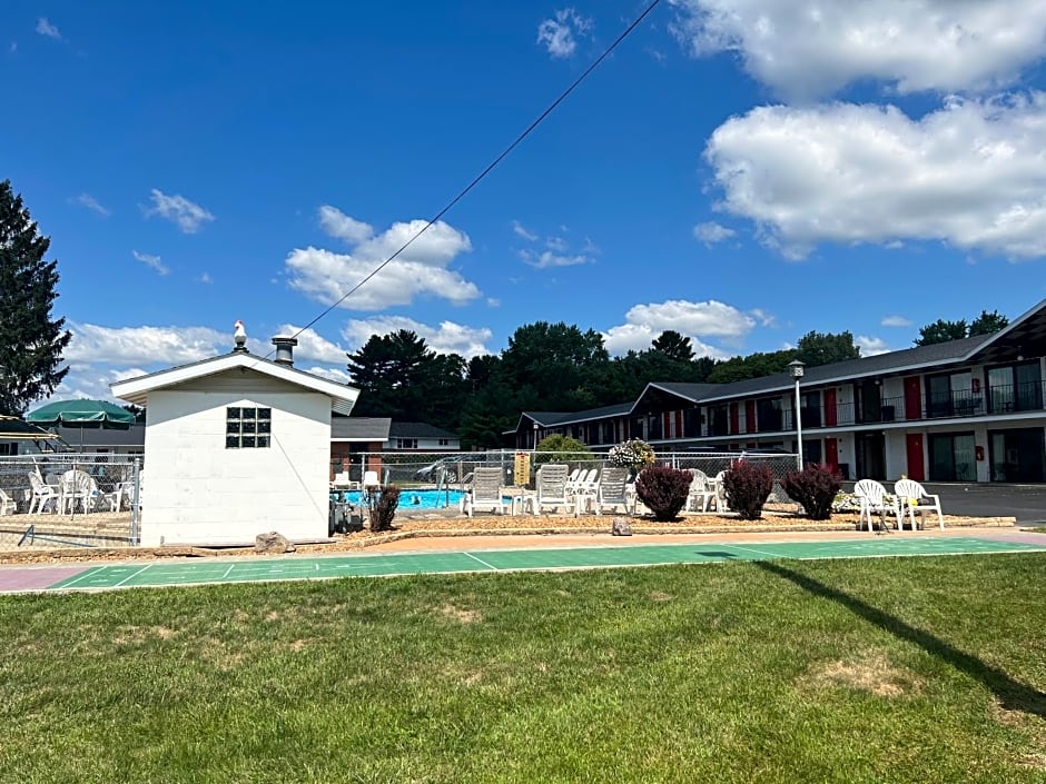 All Star Inn & Suites