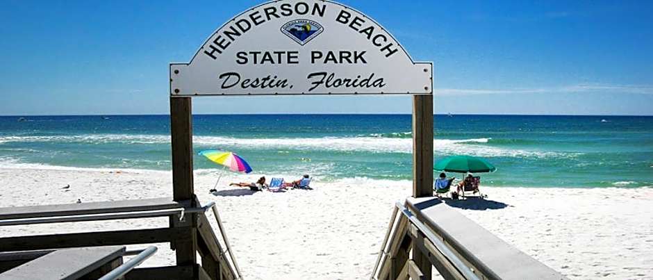 Marvelous 9th Floor Condo Gulf, Pool & Sunset View