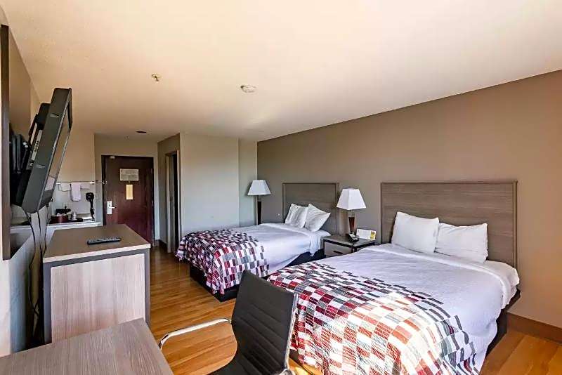 High Point Inn & Suites