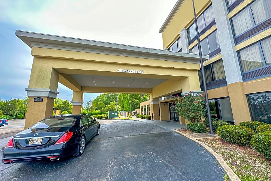 OYO Townhouse Jackson - Ridgeland