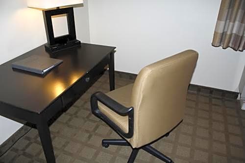 AmericInn by Wyndham International Falls