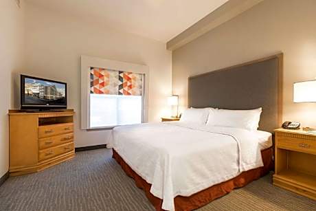 1 King Accessible Roll in Shower Suite Non-Smoking City View