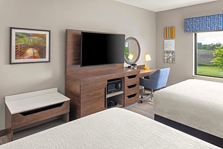 Queen Room with Two Queen Beds - Non-Smoking