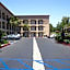 Harbor Inn & Suites