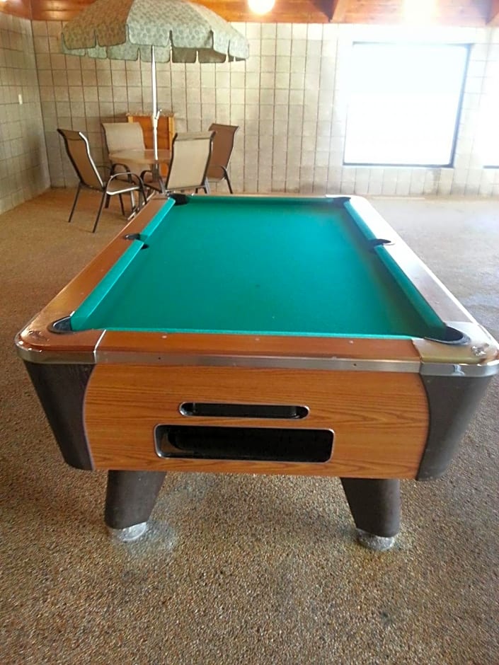 AmericInn by Wyndham Lincoln North