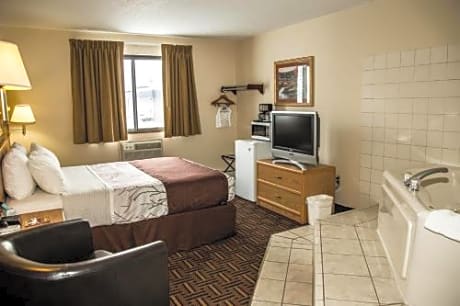 One Queen Bed Suite Non-Smoking