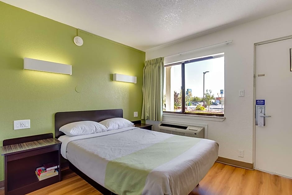 Motel 6-El Paso, TX - West