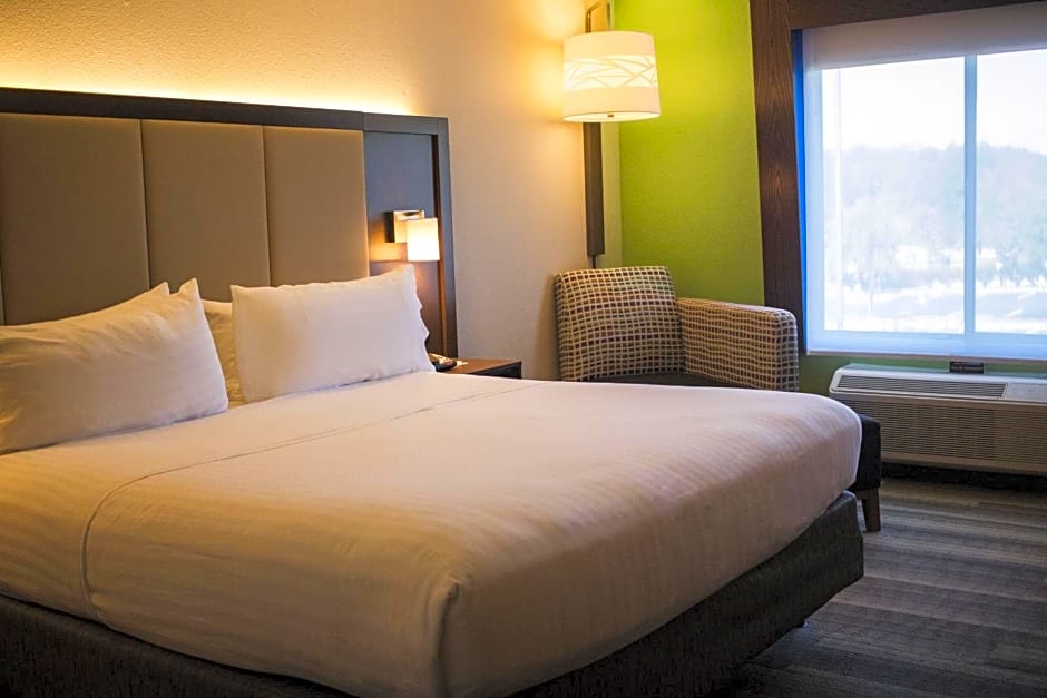 Holiday Inn Express Hotel & Suites Columbia I-26 @ Harbison Blvd