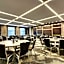 The Rose Hotel Chicago O'Hare, Tapestry Collection by Hilton