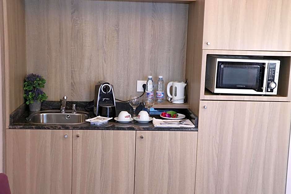 HOtello guest suites