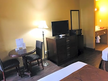 Queen Room with Two Queen Beds - Smoking