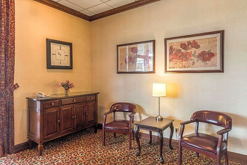 Suburban Extended Stay Hotel Fairmont