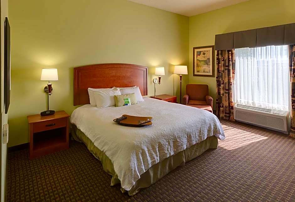 Hampton Inn By Hilton & Suites Moline-Quad City International Airport, Il