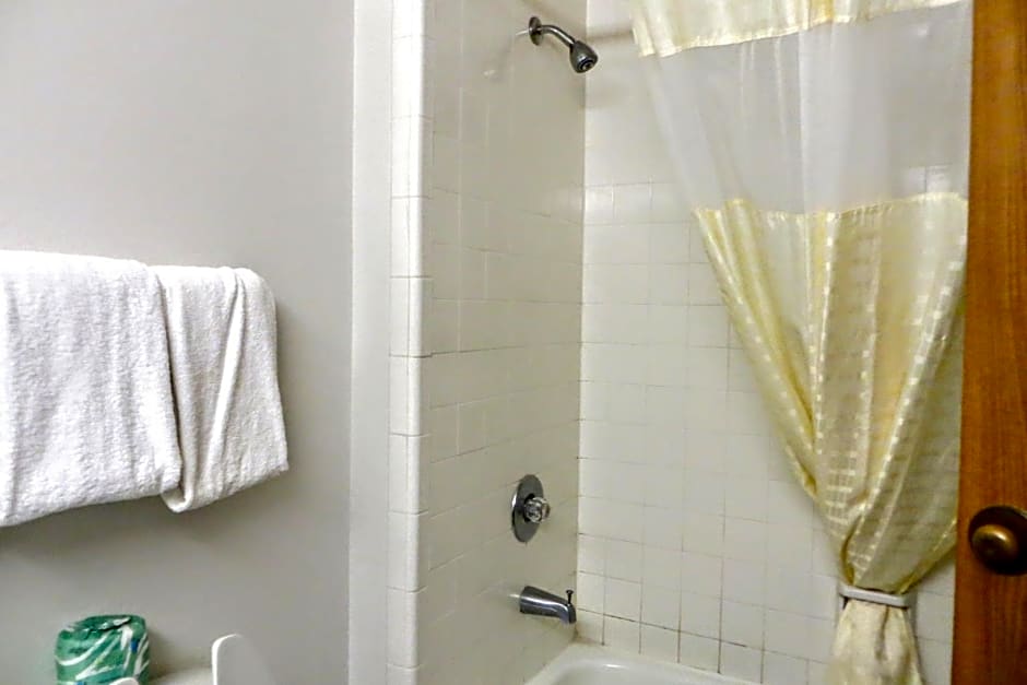 Guest House Inn Medical District near Texas Tech Univ