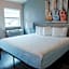 Price Pointe Inn