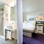 YOTEL Boston