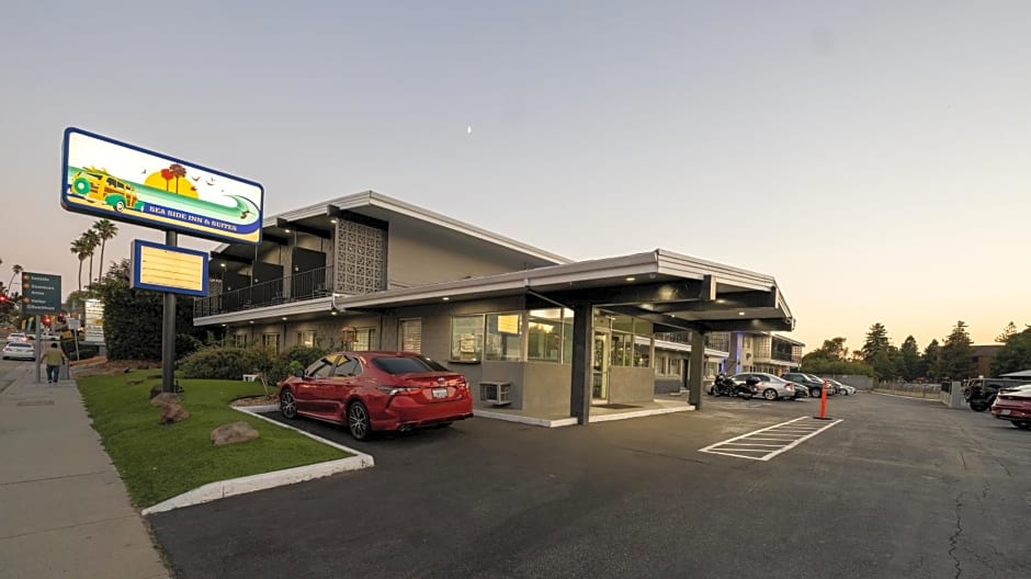 Seaside Inn & Suites