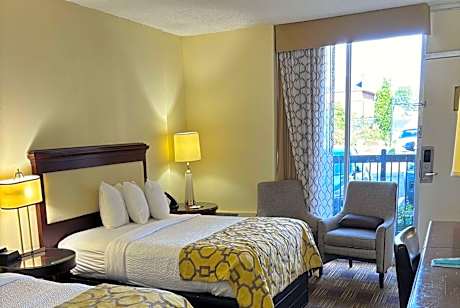 Queen Room with Two Queen Beds - Non-Smoking