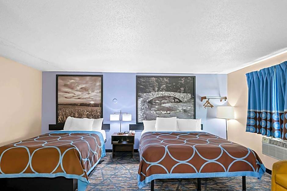 Super 8 by Wyndham Council Bluffs IA Omaha NE Area
