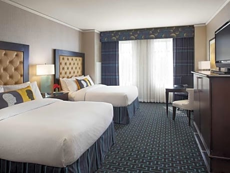 Deluxe Queen Room with Two Queen Beds - Hearing Accessible