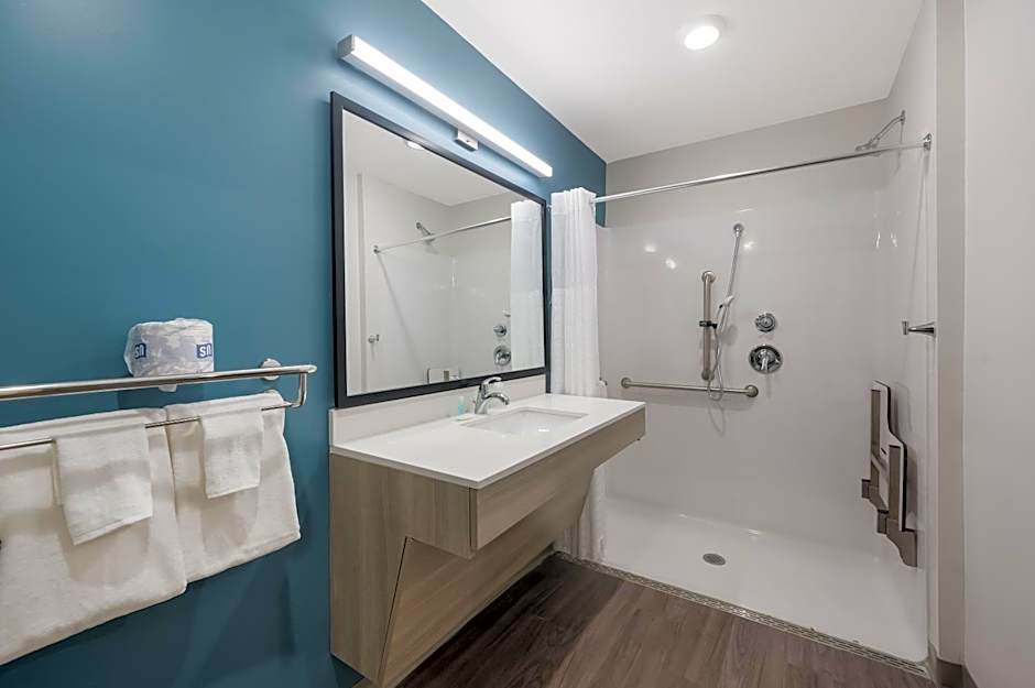 WoodSpring Suites Dearborn Detroit