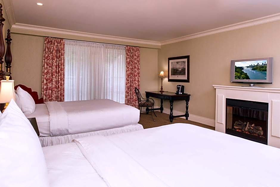 Niagara Crossing Hotel & SPA