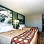 Super 8 by Wyndham Gillette