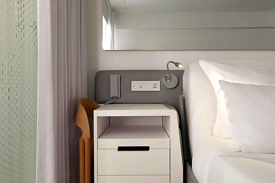 YOTEL Boston
