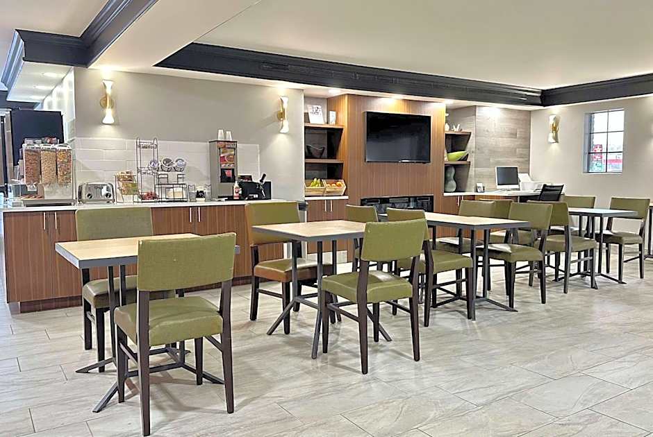 La Quinta Inn & Suites by Wyndham Huntsville Research Park