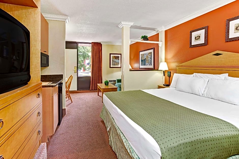 Days Inn by Wyndham Kissimmee West