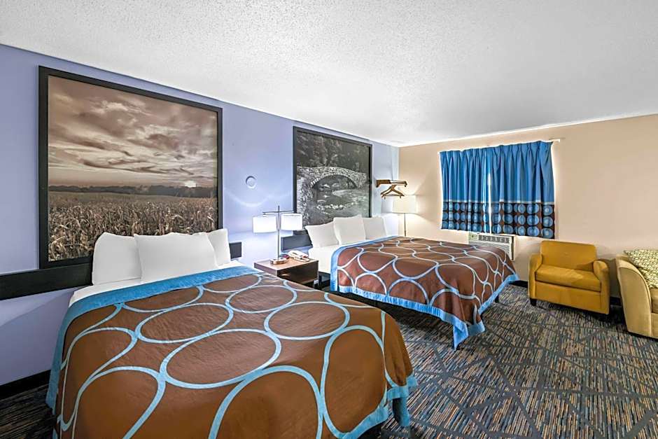 Super 8 by Wyndham Council Bluffs IA Omaha NE Area