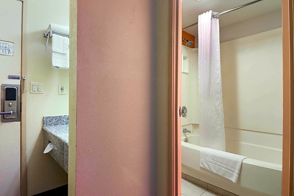 Rodeway Inn Wormleysburg - Harrisburg