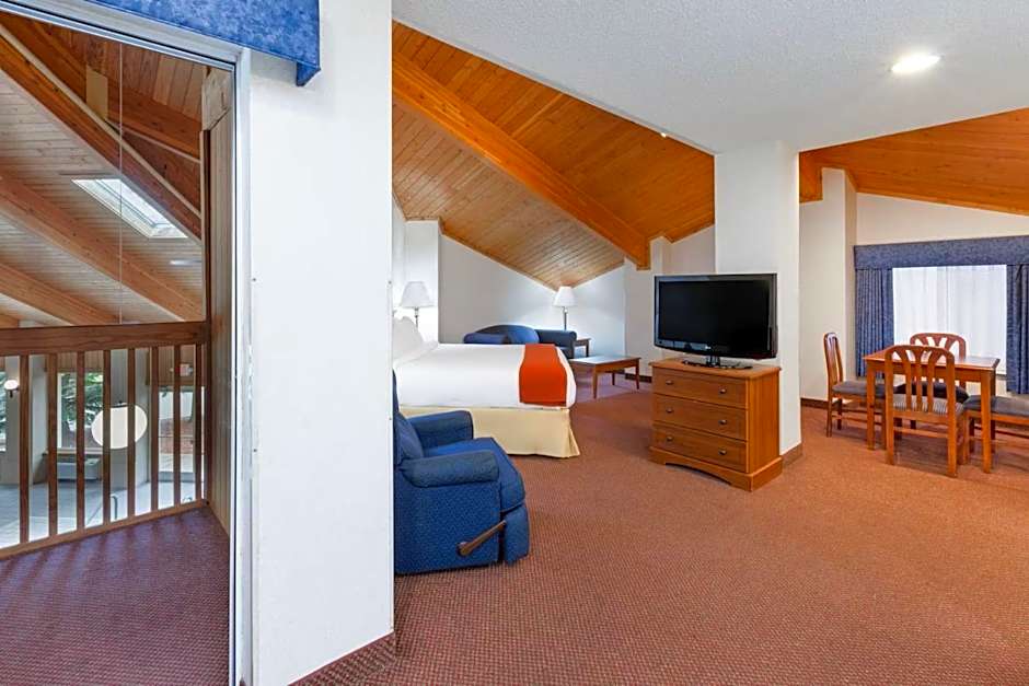Baymont by Wyndham Howell/Brighton