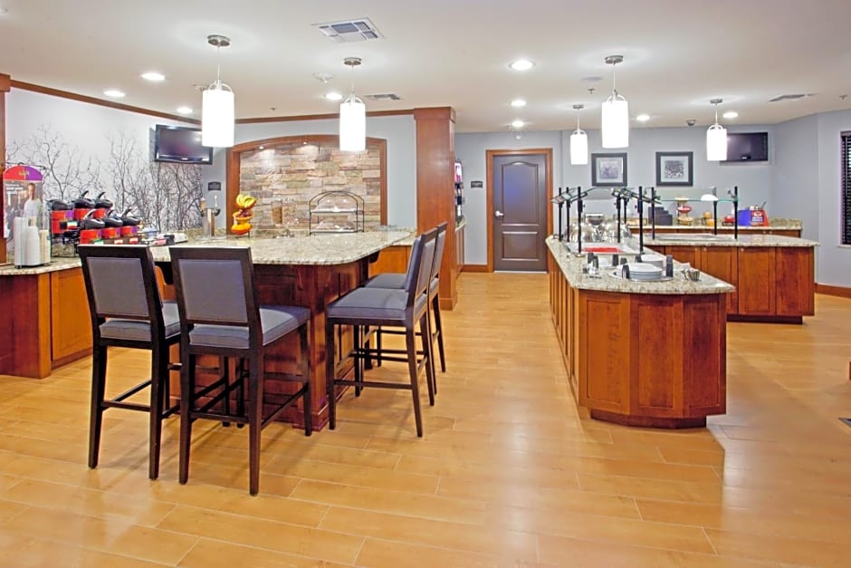 Staybridge Suites Plano / Frisco