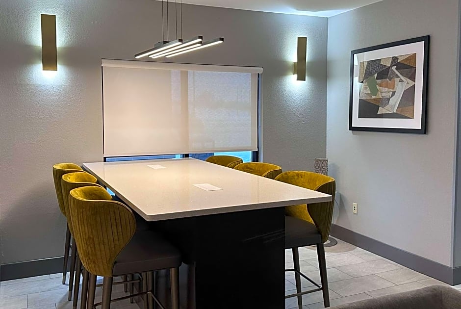 La Quinta Inn & Suites by Wyndham South Bend