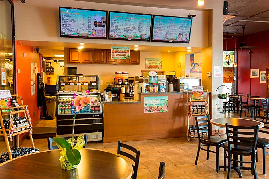 Courtyard by Marriott King Kamehameha's Kona Beach Hotel