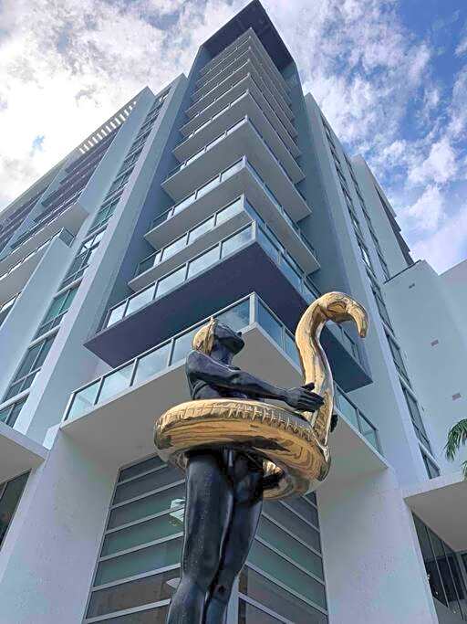 Luxury Oceanview Studio at Miami Design District