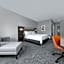 Holiday Inn Express Hotel & Suites Winnie