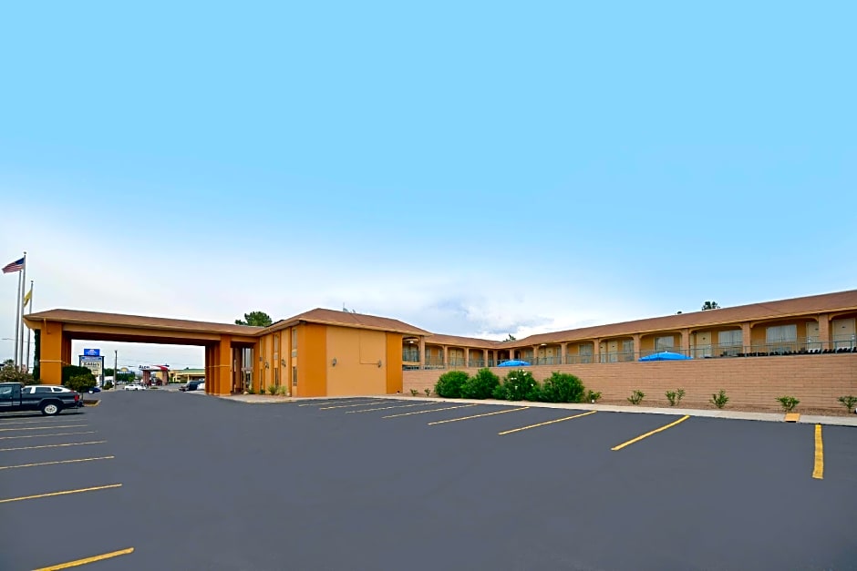 Rodeway Inn & Suites
