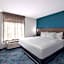 La Quinta Inn & Suites by Wyndham Greensboro