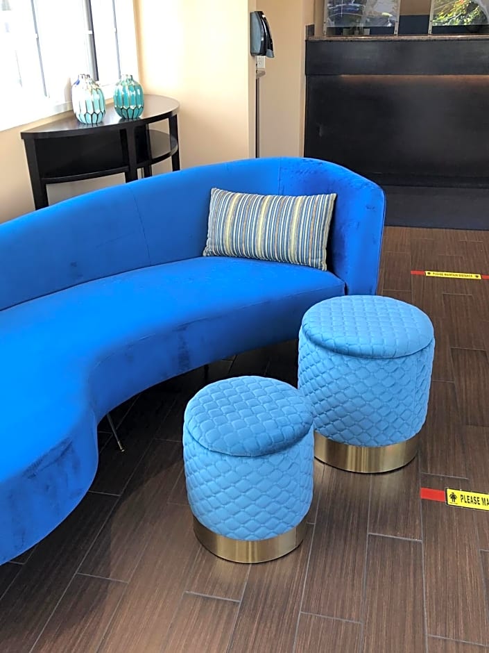 Blu Pacific Hotel