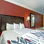 Red Roof Inn & Suites Monterey