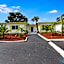 Palm Cove Motel