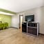 Best Western Plus Holiday Sands Inn & Suites