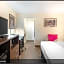 Downtown Hollywood Gardens Inn & Suites